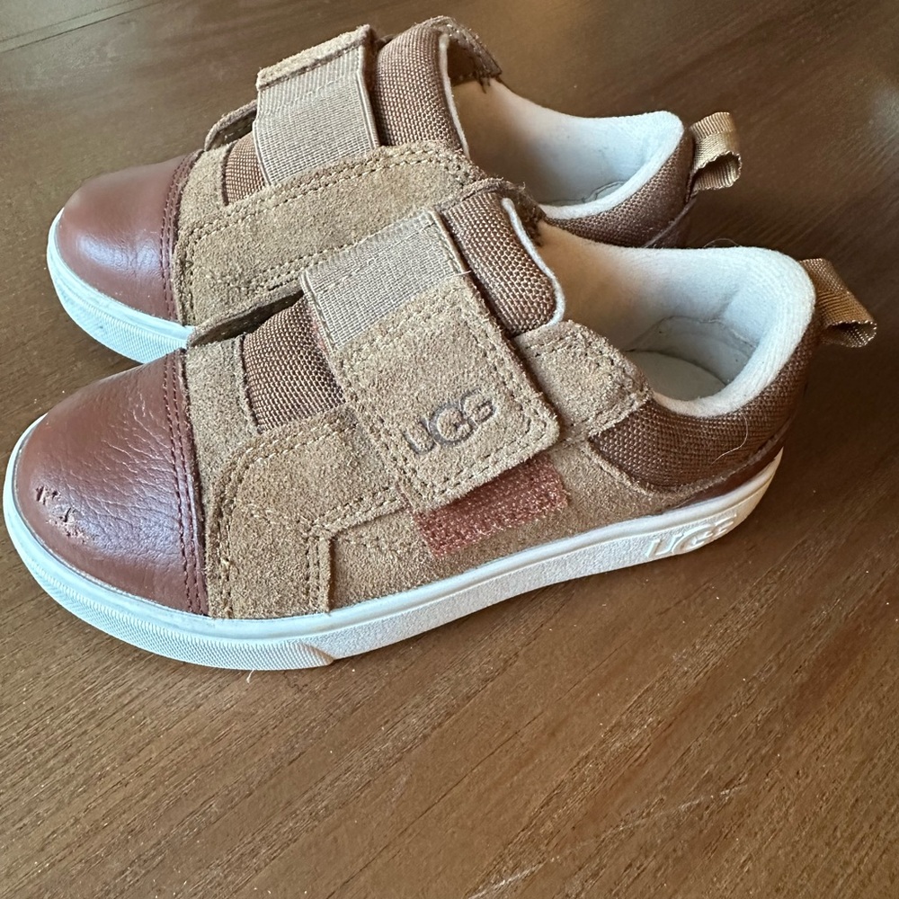 Ugg Dress shoes - toddler size 9